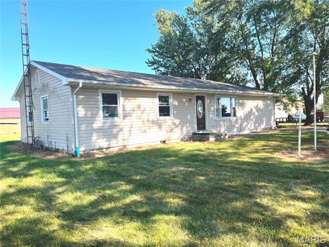 Photo of 16051 Pike 282, Bowling Green, MO 63334 (MLS # 26059556)