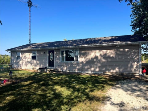 Tiny photo for 16051 Pike 282, Bowling Green, MO 63334 (MLS # 26059556)