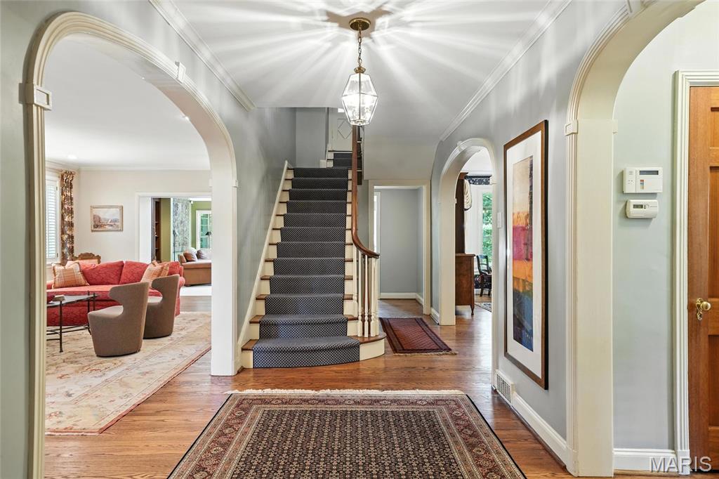 McKnight Acres Lt 7 & Lt Pts 5 & 9 Sub - Residential