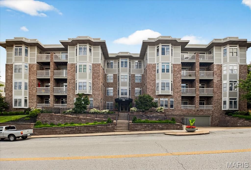 Photo of 500 North and South Road #103, University City, MO 63130 (MLS # 25079980)