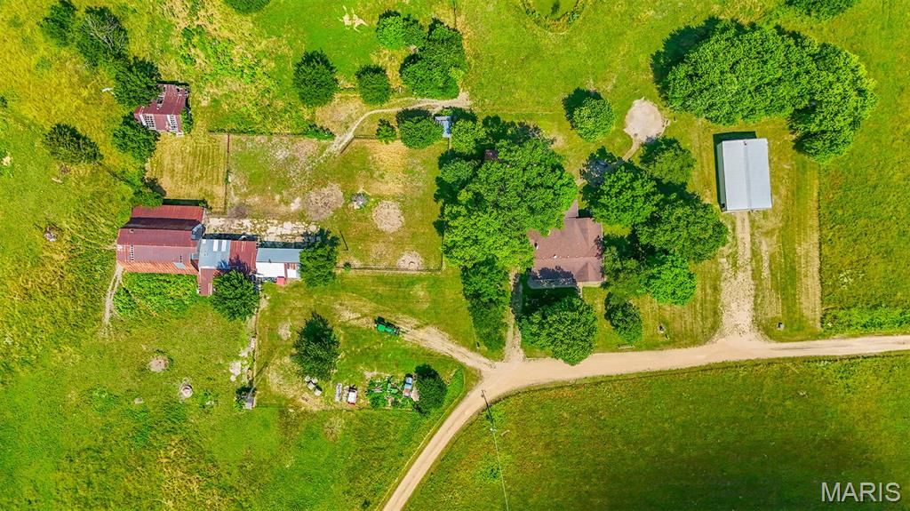 Photo of 31337 Hudson Road, Lebanon, MO 65536 (MLS # 26021039)