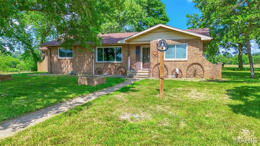 Photo of 31337 Hudson Road, Lebanon, MO 65536 (MLS # 26021039)