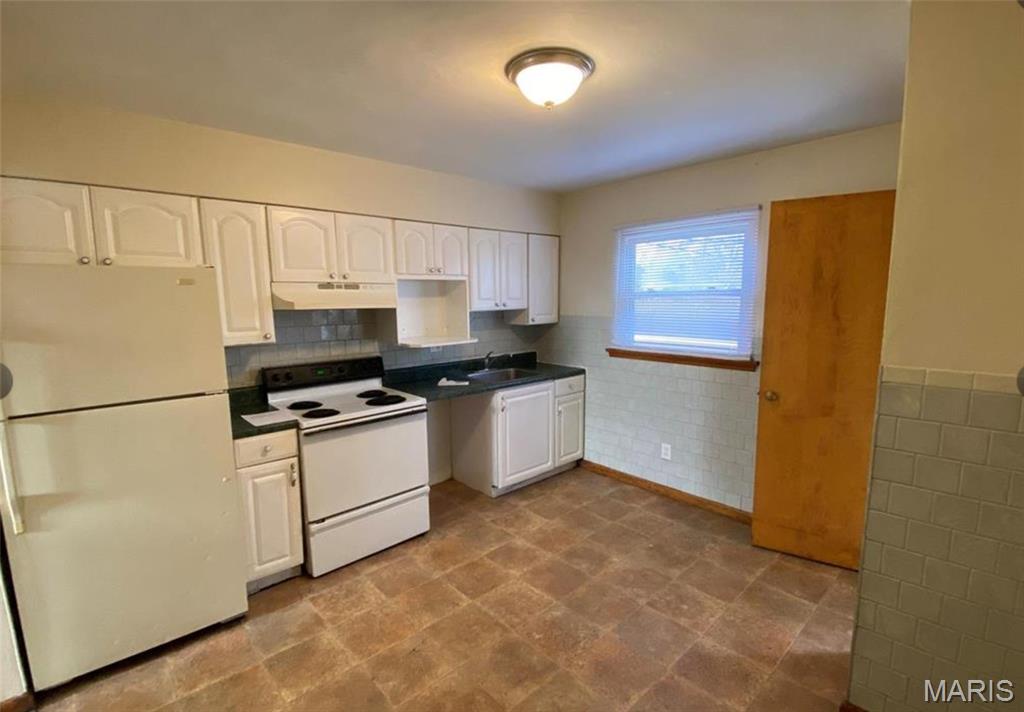 6824 Larry Lane