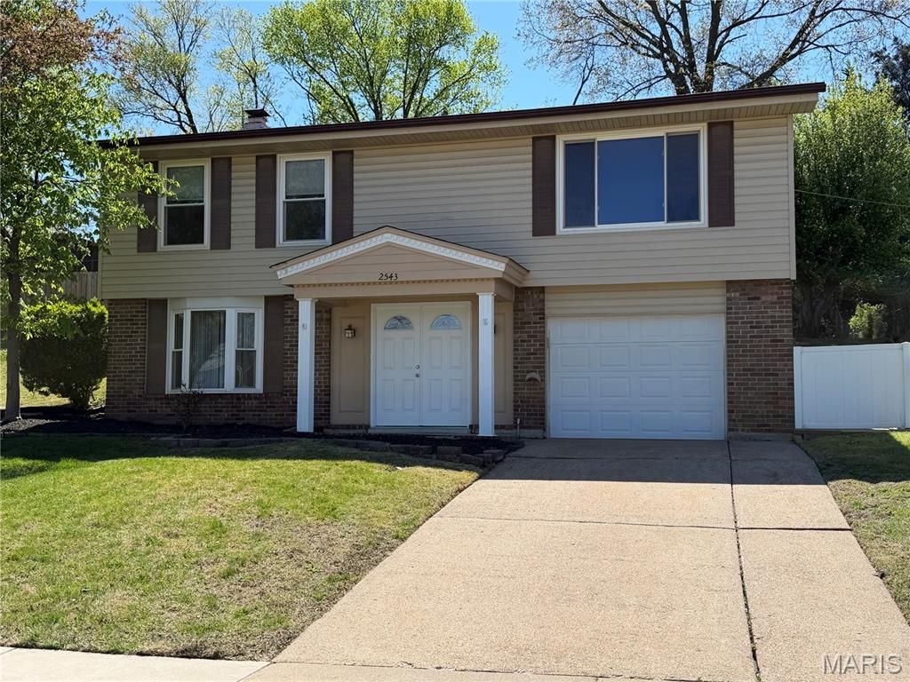 Photo of 2543 Wesford Drive, Maryland Heights, MO 63043 (MLS # 26020590)