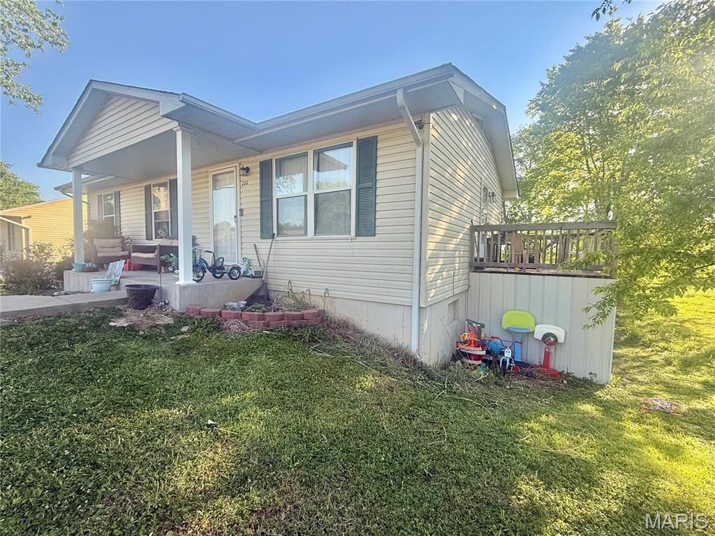 Photo of 208 Aldergate Drive, Bonne Terre, MO 63628 (MLS # 26024146)