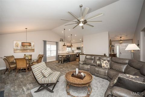 Tiny photo for 563 Beacon Point Lane, Wildwood, MO 63040 (MLS # 25077961)
