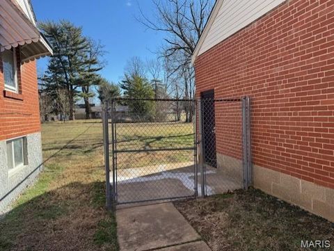 Tiny photo for 2820 Ashby Road, St Louis, MO 63114 (MLS # 25079561)