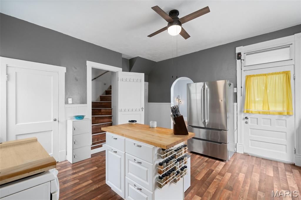 Photo of 809 Military Road, Unincorporated, MO 63125 (MLS # 25073148)