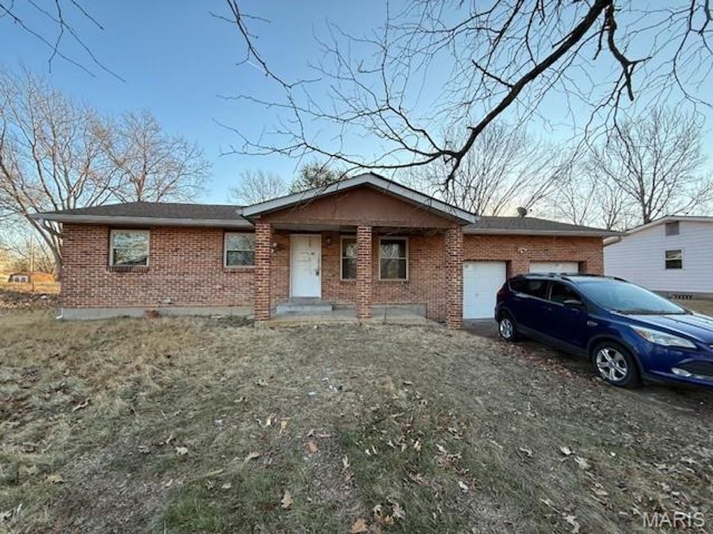 Photo of 7334 Terri Robyn Drive, St Louis, MO 63129 (MLS # 26002388)