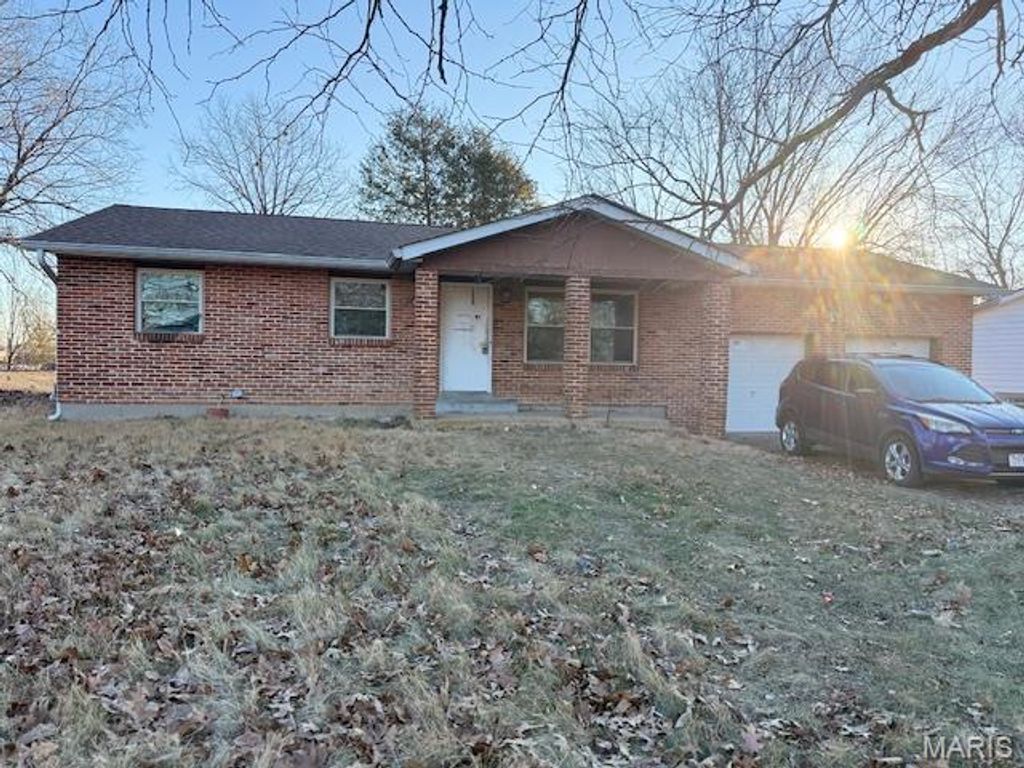 Photo of 7334 Terri Robyn Drive, St Louis, MO 63129 (MLS # 26002388)
