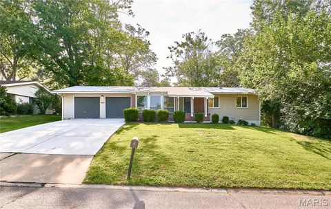 Tiny photo for 1004 Tempo Drive, Creve Coeur, MO 63146 (MLS # 25058276)
