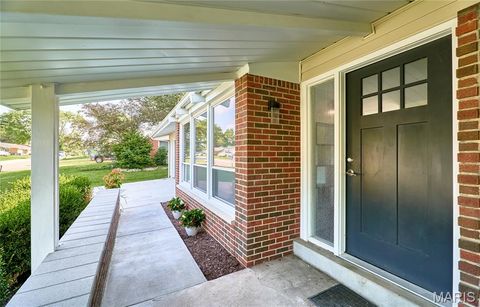 Tiny photo for 1004 Tempo Drive, Creve Coeur, MO 63146 (MLS # 25058276)