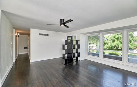 Tiny photo for 1004 Tempo Drive, Creve Coeur, MO 63146 (MLS # 25058276)