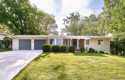 Tiny photo for 1004 Tempo Drive, Creve Coeur, MO 63146 (MLS # 25058276)