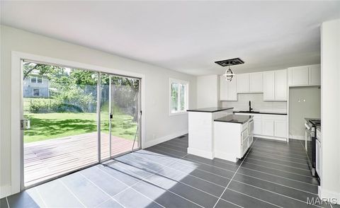 Tiny photo for 1004 Tempo Drive, Creve Coeur, MO 63146 (MLS # 25058276)