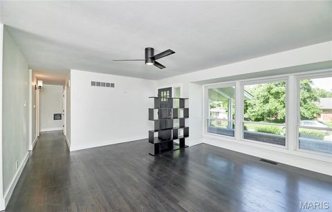 Tiny photo for 1004 Tempo Drive, Creve Coeur, MO 63146 (MLS # 25058276)