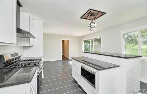 Tiny photo for 1004 Tempo Drive, Creve Coeur, MO 63146 (MLS # 25058276)