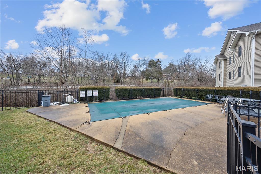 Sun Valley Condo Ph I - Residential