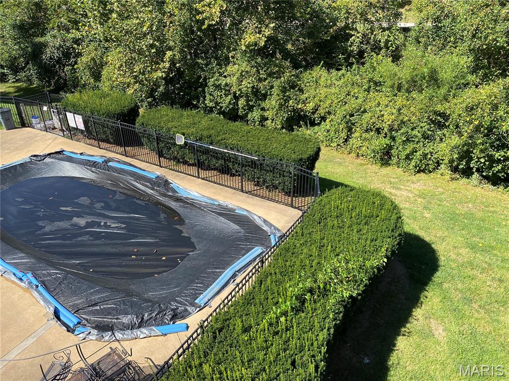 Sun Valley Condo Ph I - Residential