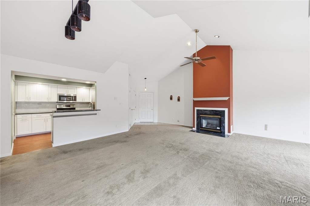 Sun Valley Condo Ph I - Residential