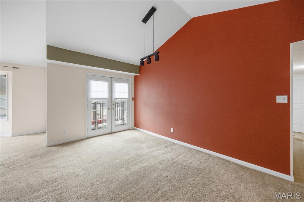 Sun Valley Condo Ph I - Residential