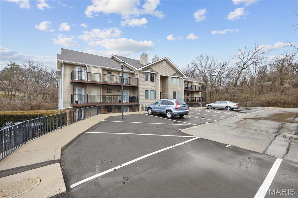 Sun Valley Condo Ph I - Residential