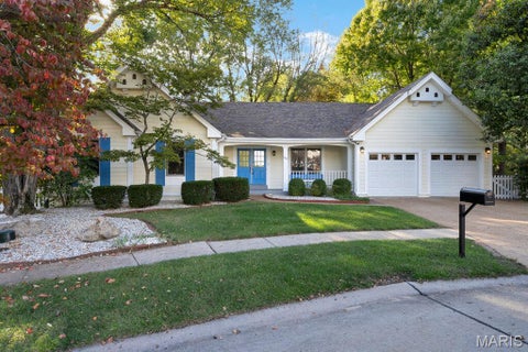 Photo of 129 Saint Stanislaus Court, Florissant, MO 63031 (MLS # 26064925)