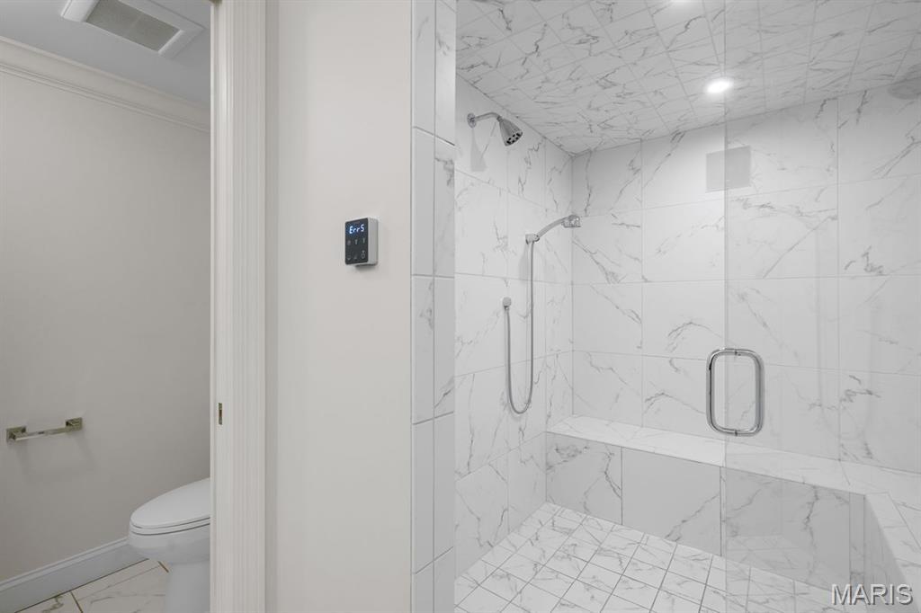 Ladue Manor - Residential