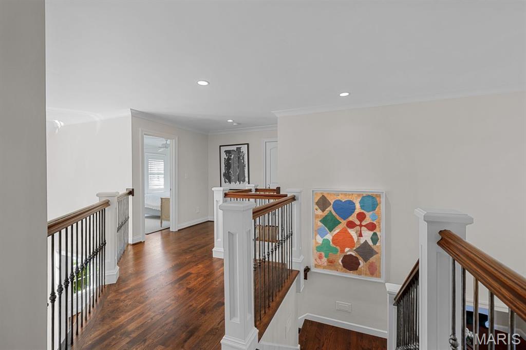 Ladue Manor - Residential