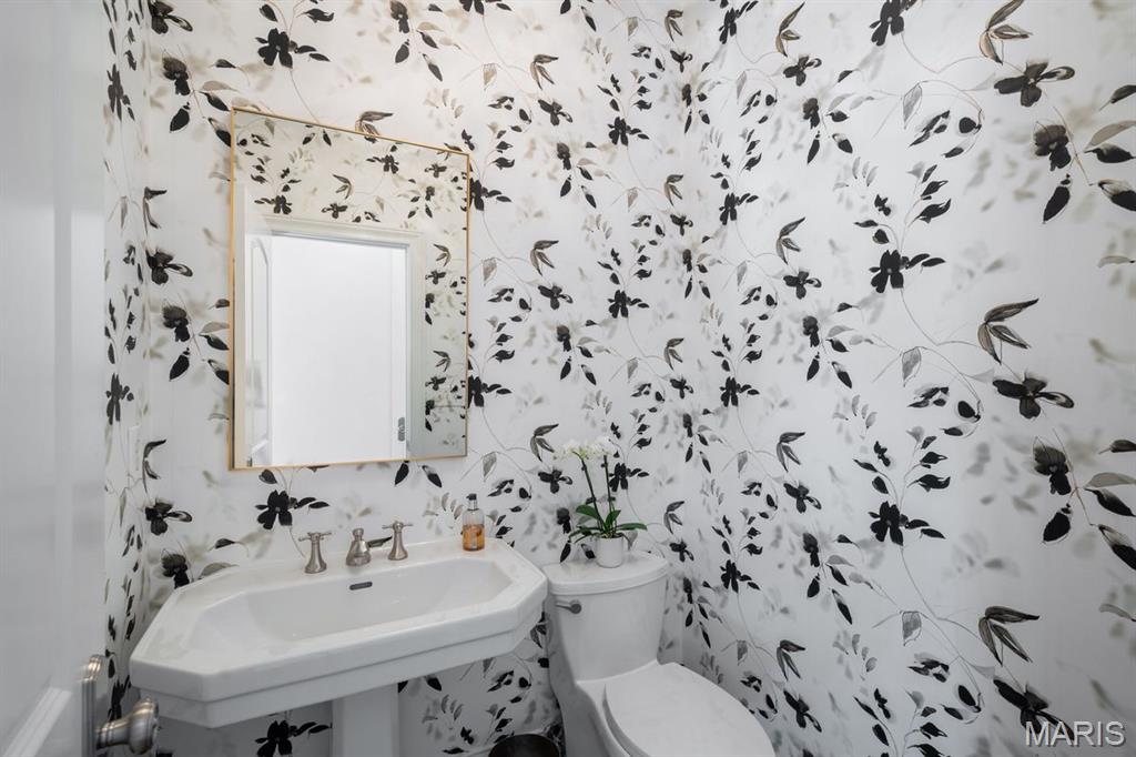 Ladue Manor - Residential