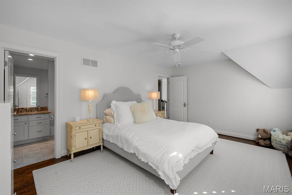 Ladue Manor - Residential