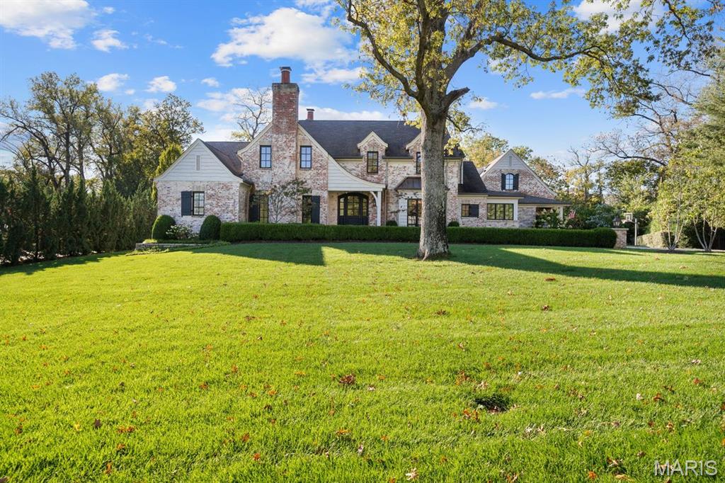 Ladue Manor - Residential