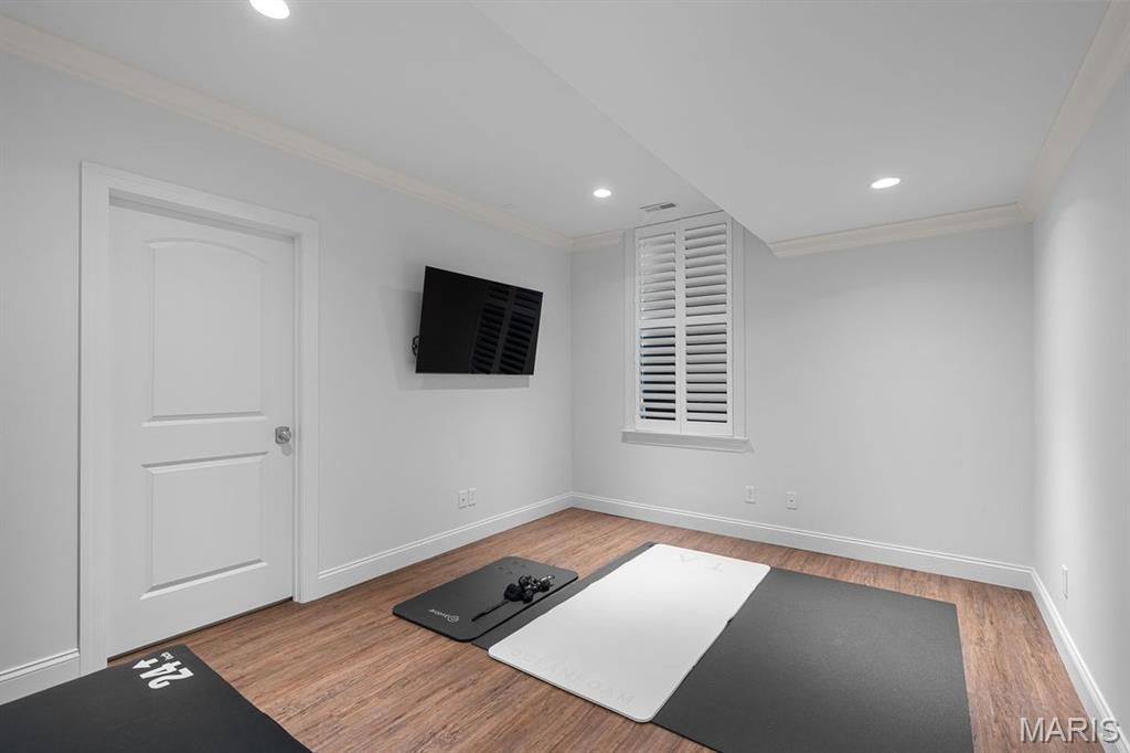 Ladue Manor - Residential