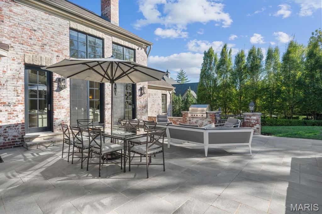 Ladue Manor - Residential