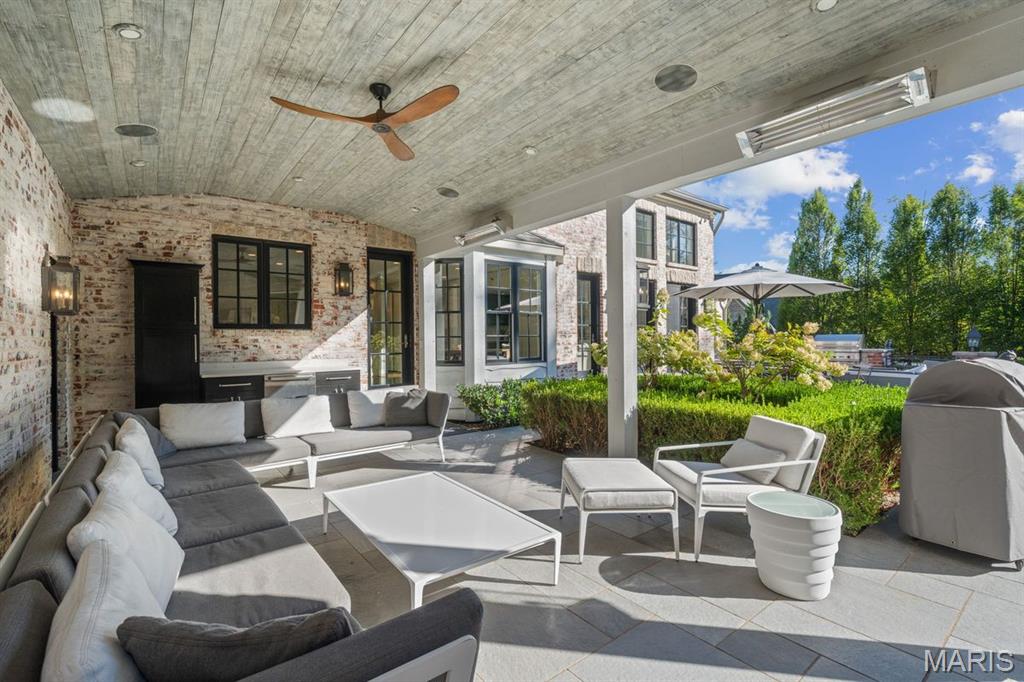 Ladue Manor - Residential