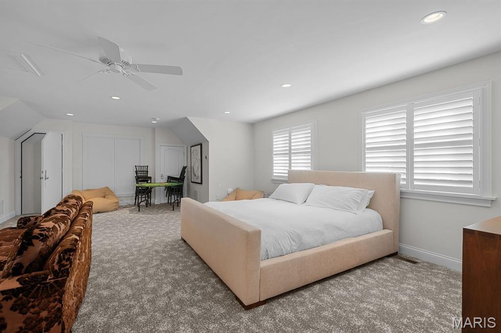 Ladue Manor - Residential