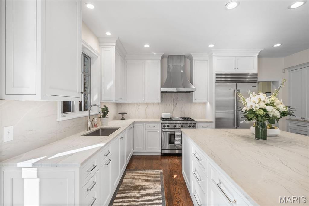 Ladue Manor - Residential