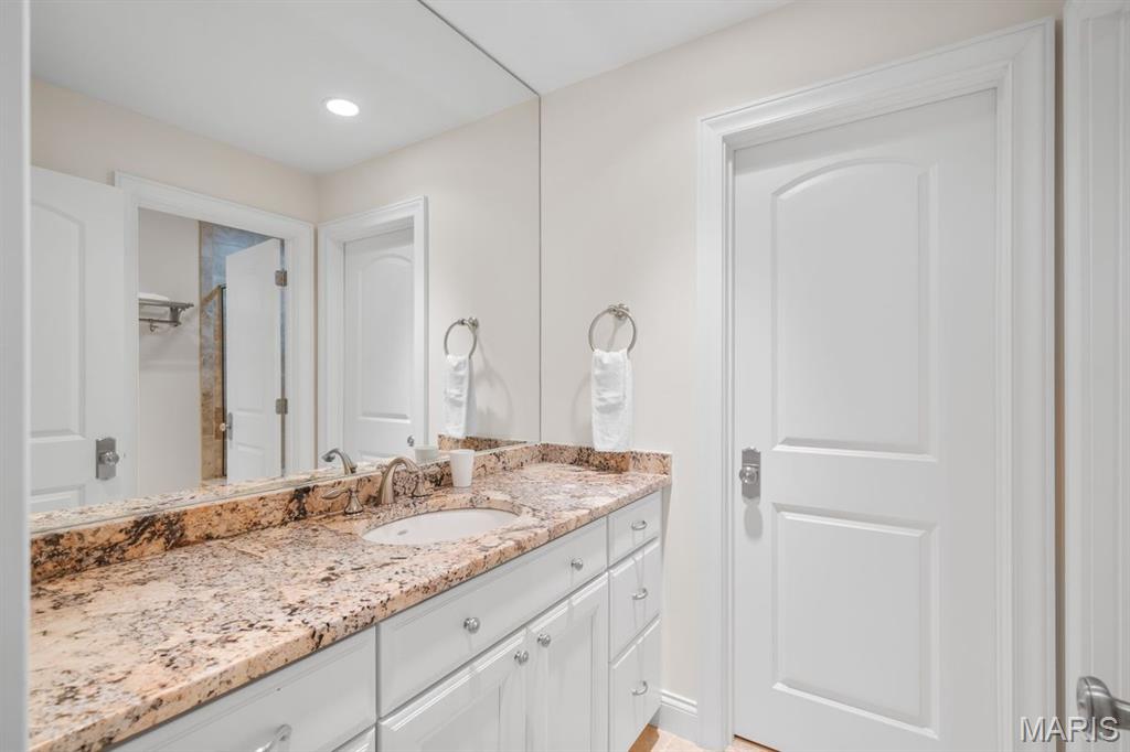 Ladue Manor - Residential