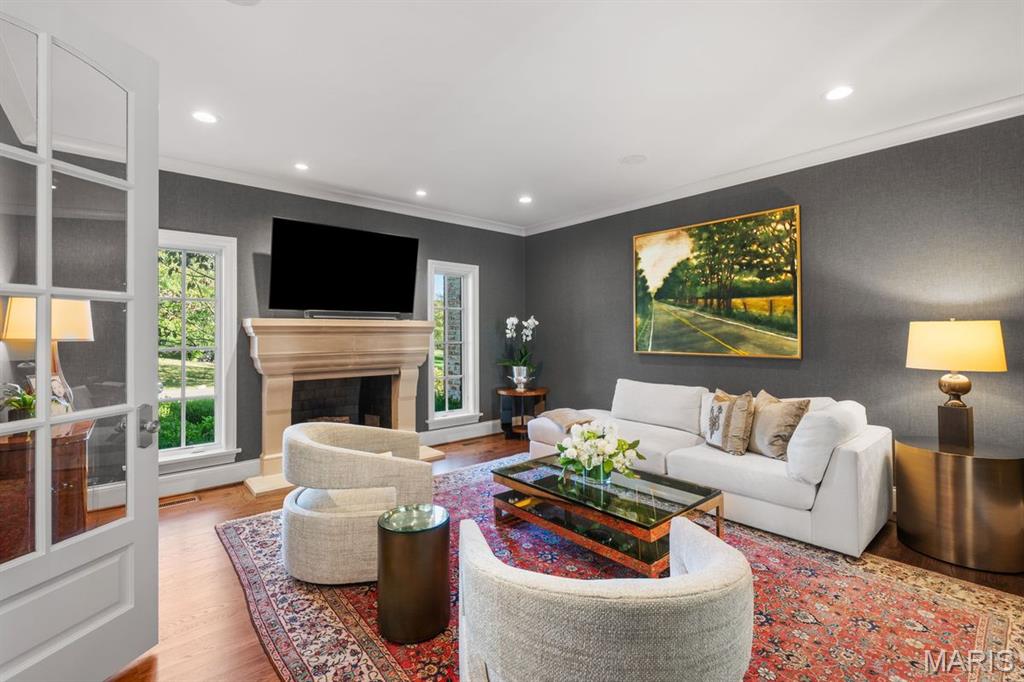 Ladue Manor - Residential