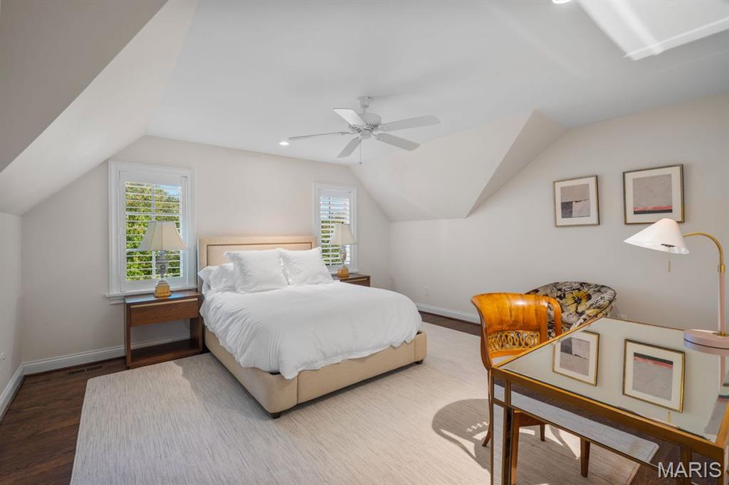 Ladue Manor - Residential