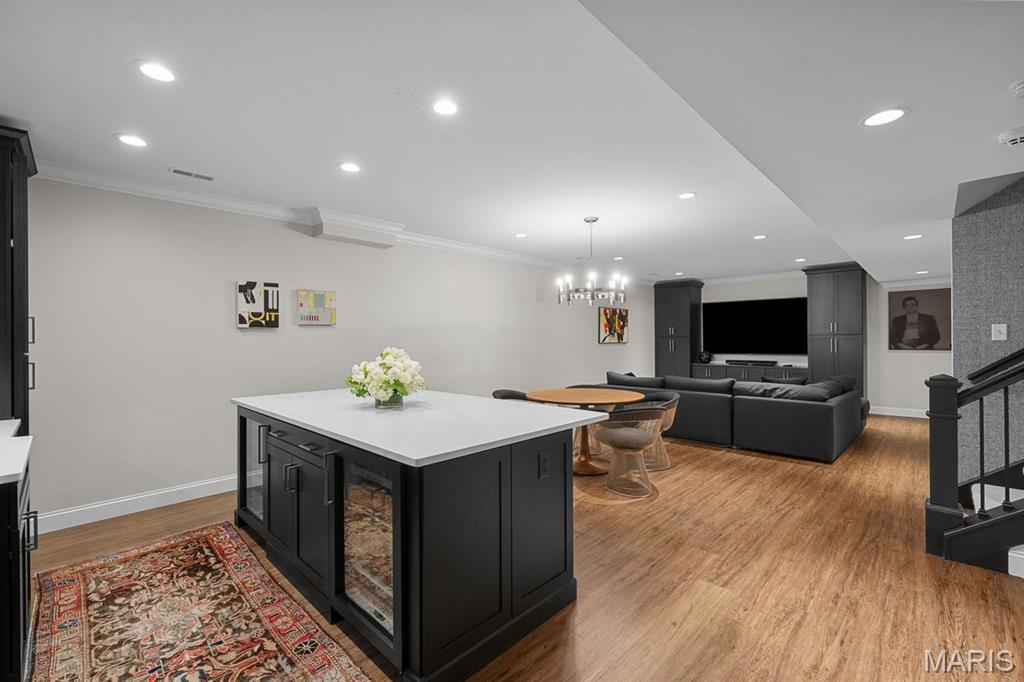 Ladue Manor - Residential