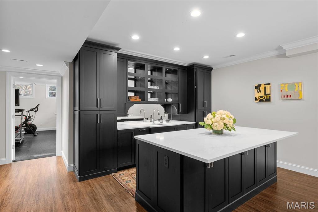 Ladue Manor - Residential