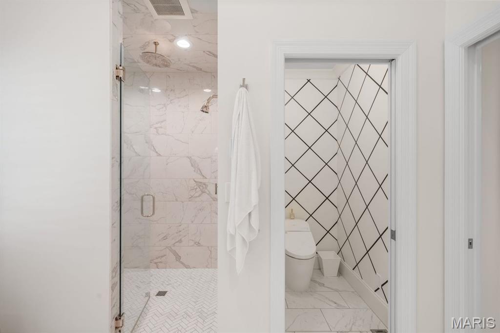 Ladue Manor - Residential