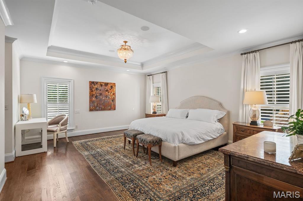 Ladue Manor - Residential