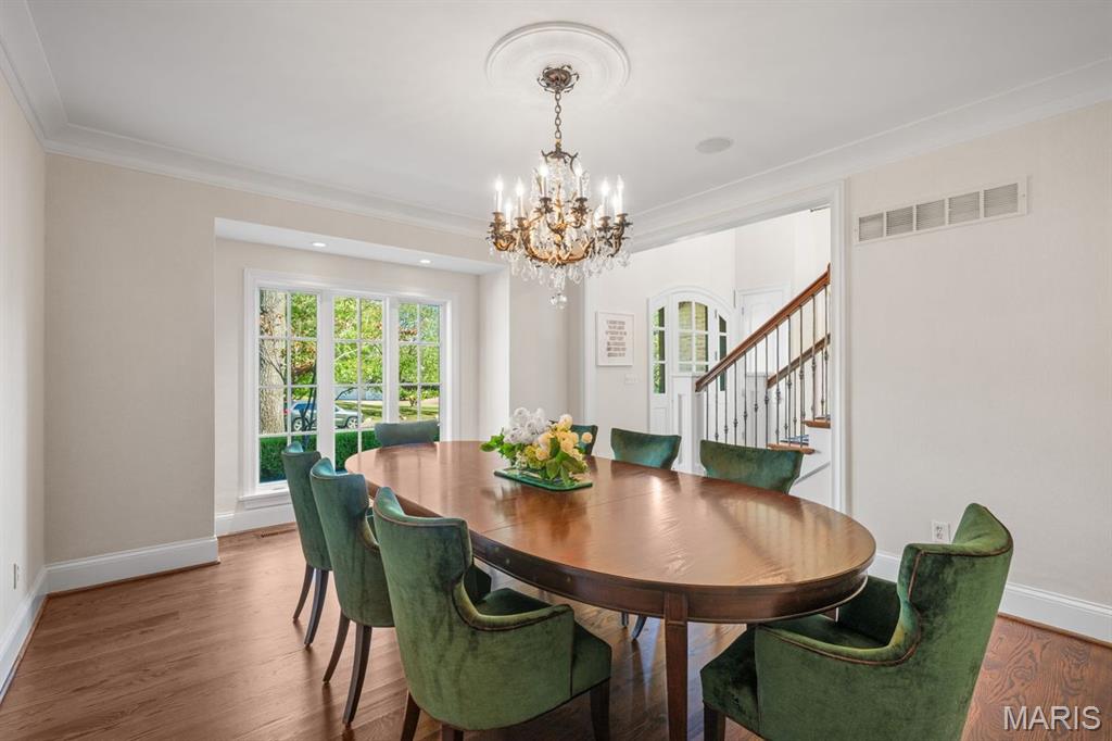 Ladue Manor - Residential