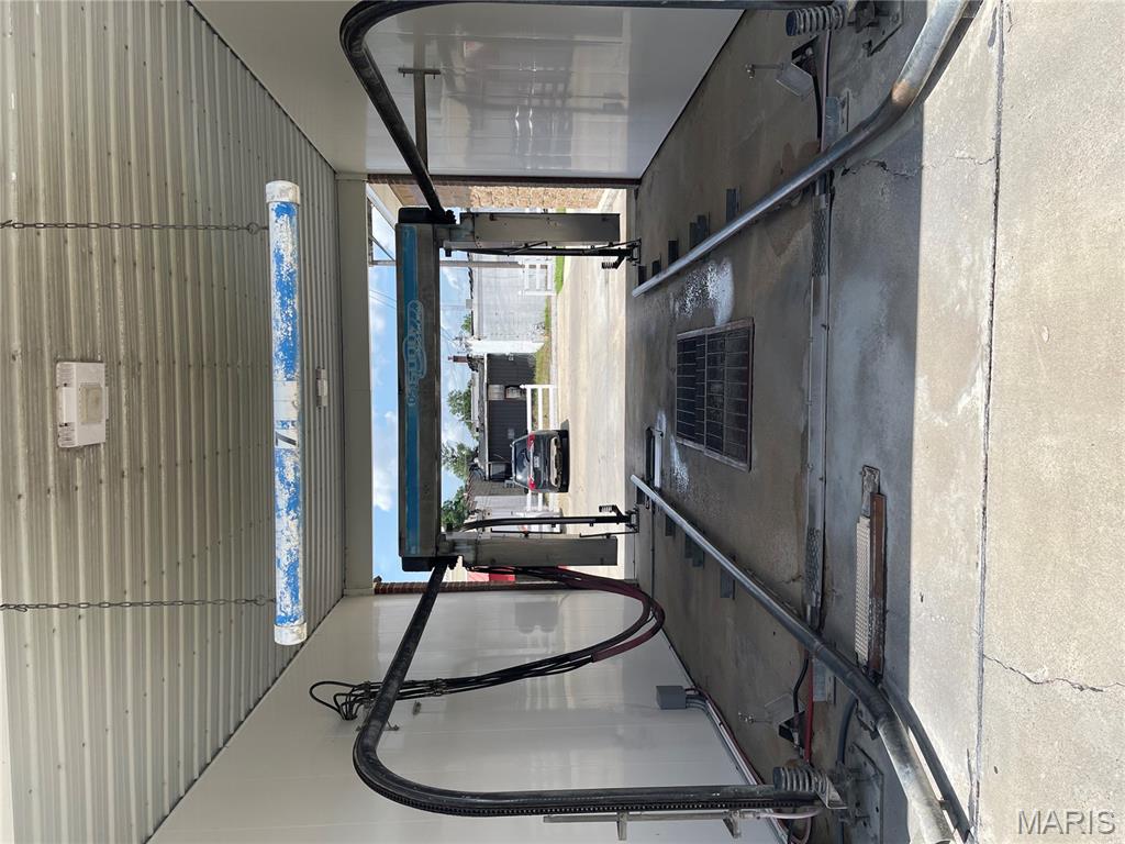 n/a - Commercial Sale