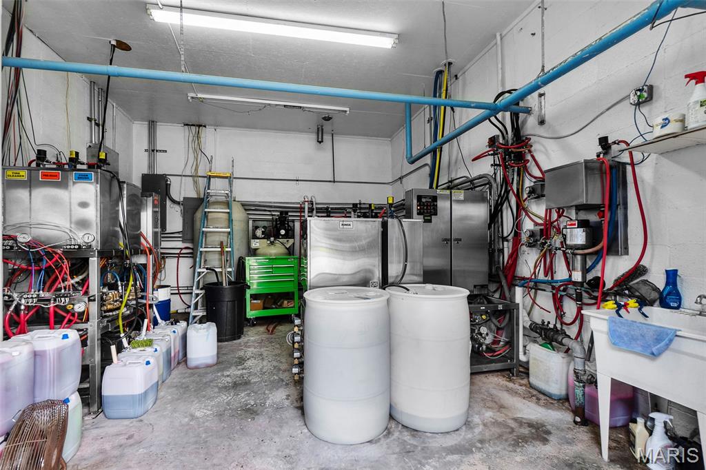 n/a - Commercial Sale