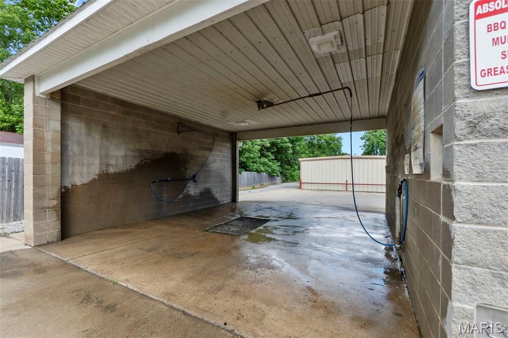 n/a - Commercial Sale