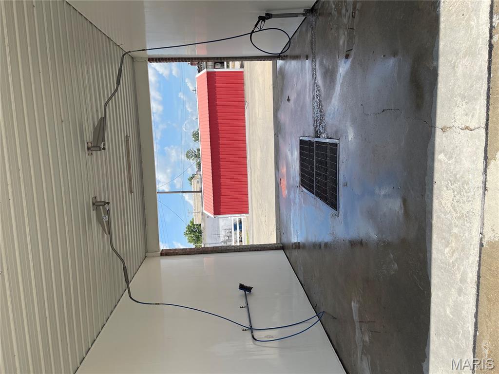 n/a - Commercial Sale