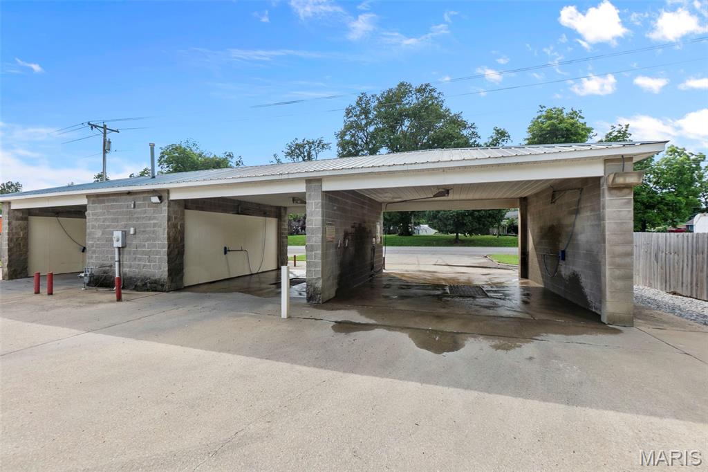 n/a - Commercial Sale